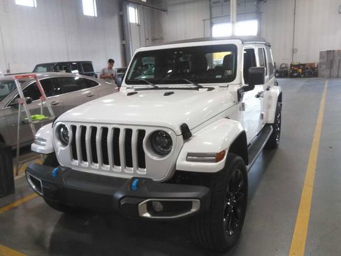 Used 2023 Jeep Wrangler Sahara w/ Cold Weather Group image 3