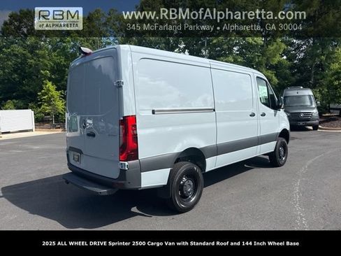 New 2025 Mercedes-Benz Sprinter 2500 image 3