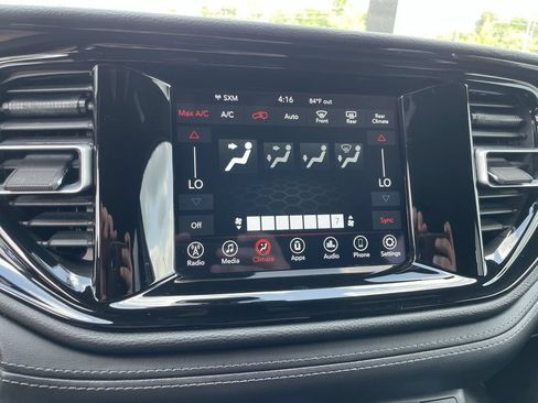 Used 2021 Dodge Durango SXT AWD/4WD image 10