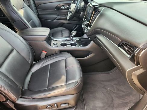 Used 2023 Chevrolet Traverse RS w/ LPO, Cargo Package FWD image 14