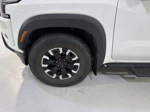 Used 2019 Nissan Frontier SL AWD/4WD image 9