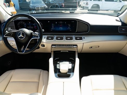 Used 2024 Mercedes-Benz GLE 350 4MATIC image 8