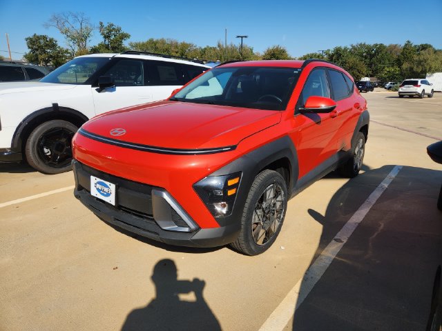 Used 2025 Hyundai Kona SEL AWD/4WD image 2