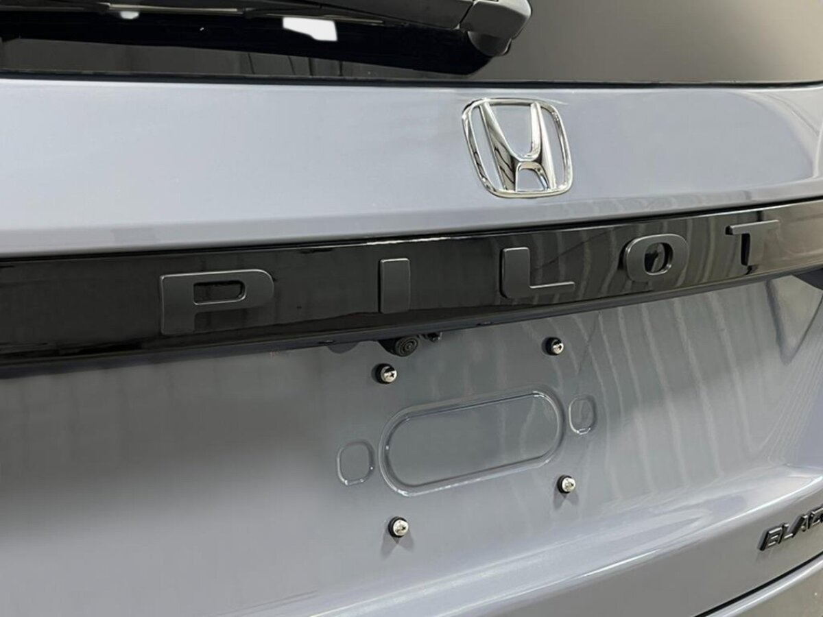 New 2026 Honda Pilot Black Edition image 7
