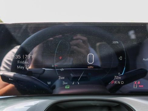 Used 2026 Cadillac Vistiq Luxury image 26