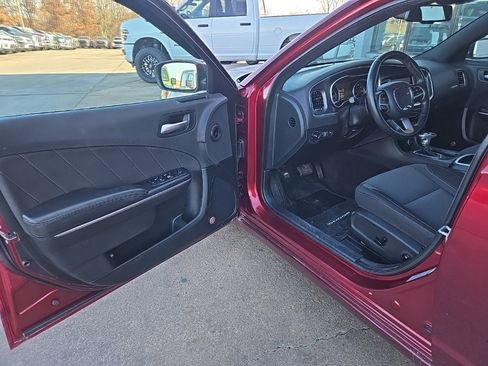 Used 2017 Dodge Charger SXT w/ Rallye Group image 30