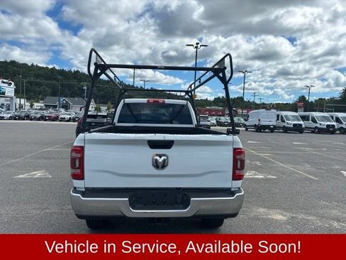 Used 2024 RAM 2500 Tradesman w/ Chrome Appearance Group AWD/4WD image 6