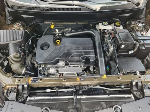Used 2024 Chevrolet Equinox LT w/ LPO, Floor Liner Package FWD image 31