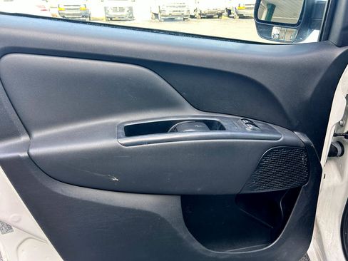 Used 2019 RAM ProMaster City Tradesman SLT image 13