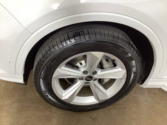 Used 2021 Audi Q7 3.0T Premium w/ Convenience Package AWD/4WD image 26