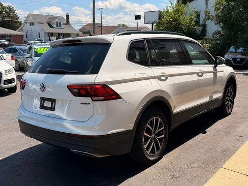 Used 2019 Volkswagen Tiguan SE w/ Panoramic Sunroof Package AWD/4WD image 5