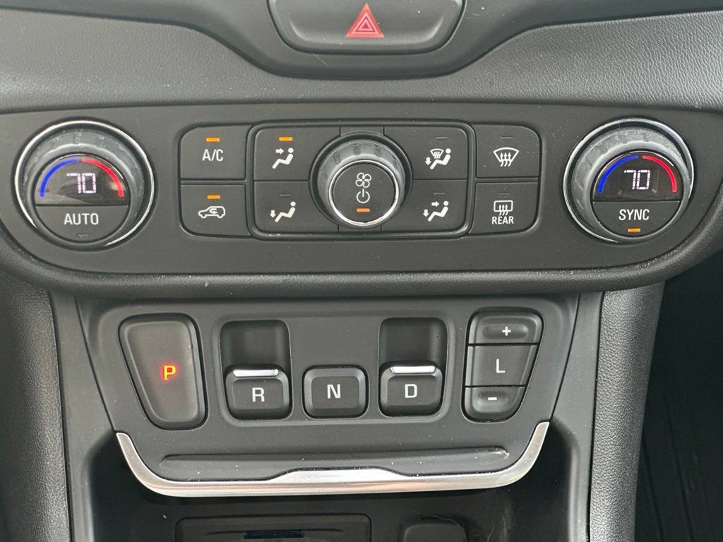 Used 2019 GMC Terrain SLT w/ Preferred Package AWD/4WD image 25