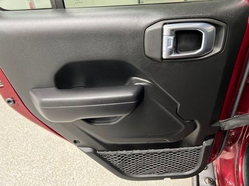 Used 2021 Jeep Wrangler Unlimited Rubicon w/ Cold Weather Group image 41