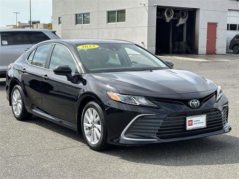 Certified 2023 Toyota Camry LE image 1