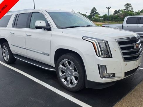 Used 2020 Cadillac Escalade ESV Luxury RWD image 2