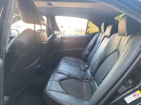 Used 2019 Toyota Camry SE image 14