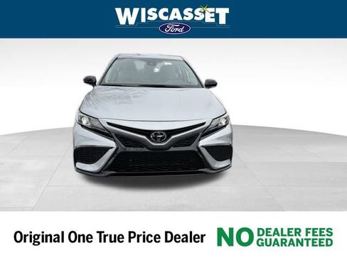 Used 2024 Toyota Camry SE image 9