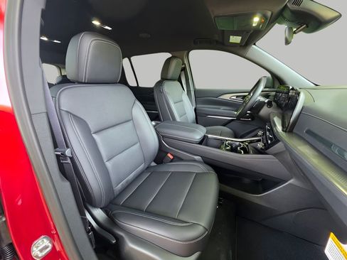New 2026 Chevrolet Traverse LT w/ LPO, Floor Liner Package AWD/4WD image 12