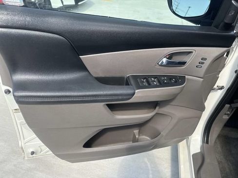 Used 2014 Honda Odyssey Touring image 19