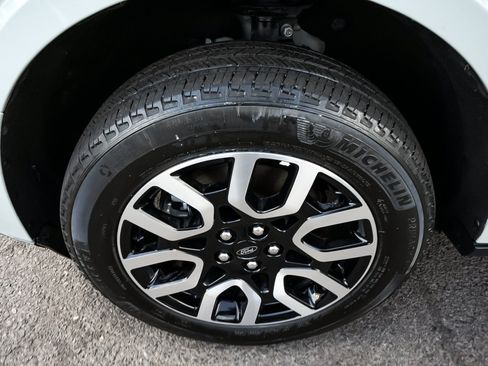 Used 2023 Ford Maverick Lariat w/ Lariat Luxury Package AWD/4WD image 10