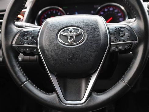 Used 2019 Toyota Camry XSE FWD image 18