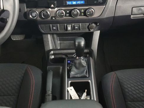 Used 2023 Toyota Tacoma SR5 AWD/4WD image 19