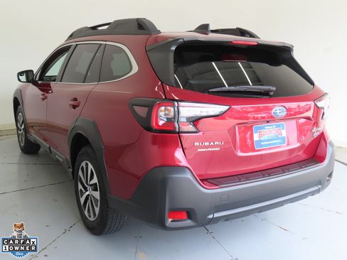 Used 2025 Subaru Outback Premium AWD/4WD image 6