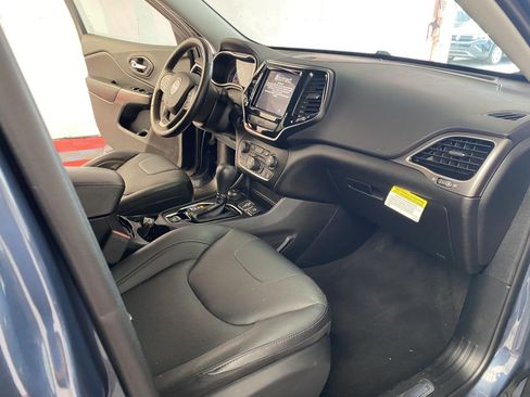 Used 2019 Jeep Cherokee Limited AWD/4WD image 8