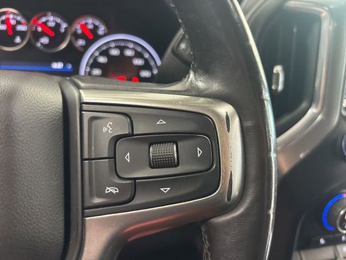 Used 2019 Chevrolet Silverado 1500 LT Trail Boss AWD/4WD image 18