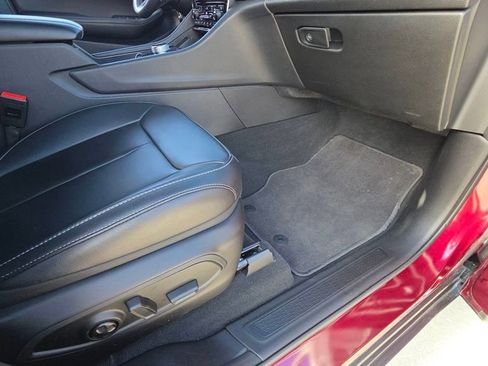 Used 2025 Jeep Grand Cherokee Limited w/ Black Appearance Package image 14