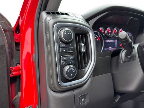 Used 2021 Chevrolet Silverado 1500 RST image 32
