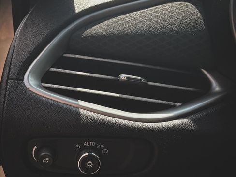 Used 2018 Chevrolet Malibu LS FWD image 5