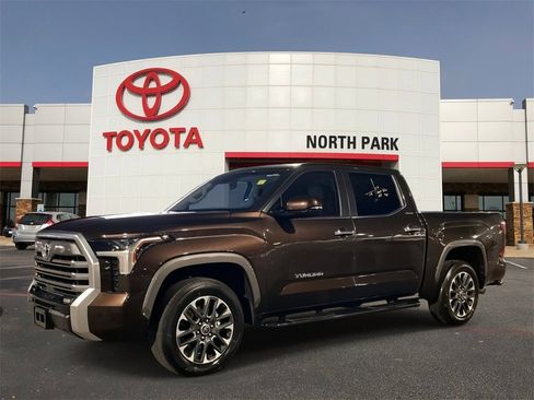 Used 2024 Toyota Tundra Limited image 1
