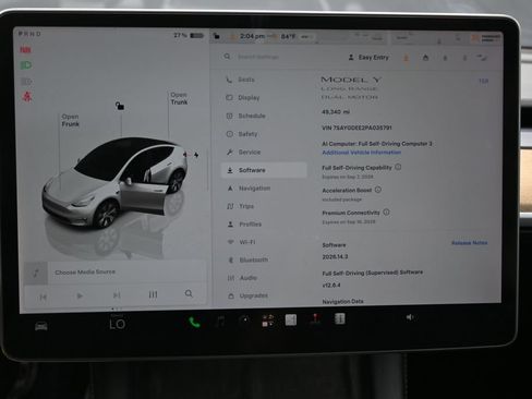 Used 2023 Tesla Model Y Long Range AWD/4WD image 29