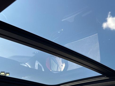 Used 2024 Chevrolet Tahoe Z71 w/ Luxury Package image 11