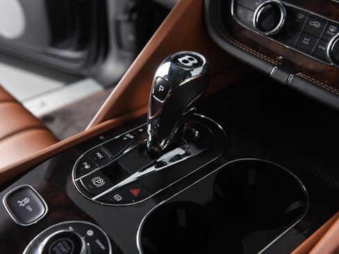 Certified 2023 Bentley Bentayga Extended Wheelbase image 20