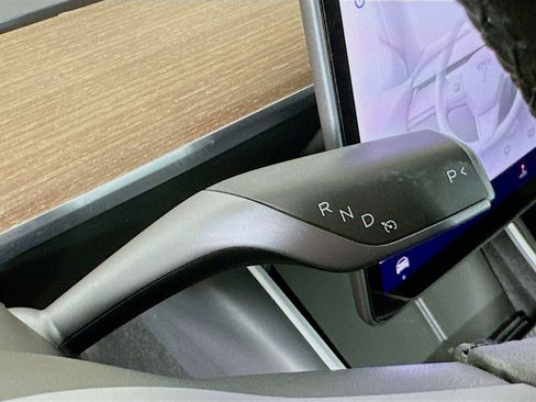 Used 2019 Tesla Model 3 Long Range image 23