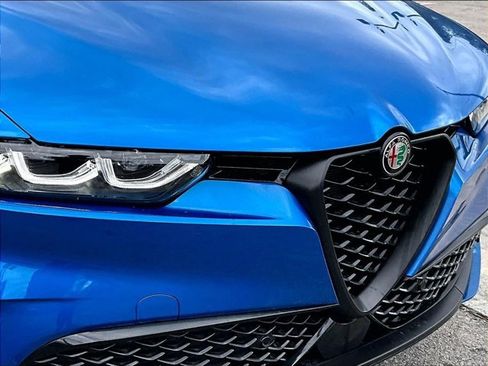 Used 2025 Alfa Romeo Tonale AWD/4WD image 29