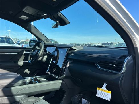 New 2026 GMC Acadia Elevation image 39