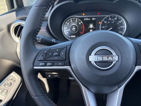 New 2025 Nissan Versa SR w/ Trunk Package FWD image 25