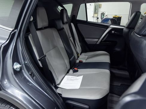 Used 2018 Toyota RAV4 Limited FWD image 24