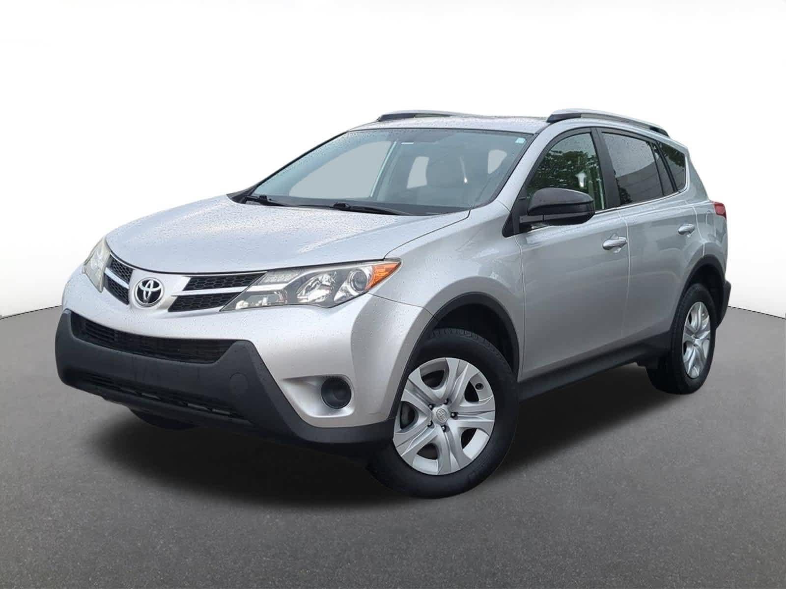 Used 2015 Toyota RAV4 LE AWD/4WD image 1