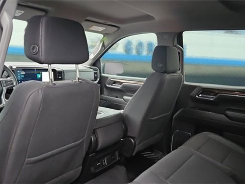 Used 2024 Chevrolet Silverado 1500 LT image 17