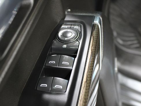 Used 2022 Chevrolet Silverado 1500 LT Trail Boss w/ LT Trail Boss Premium Package AWD/4WD image 7