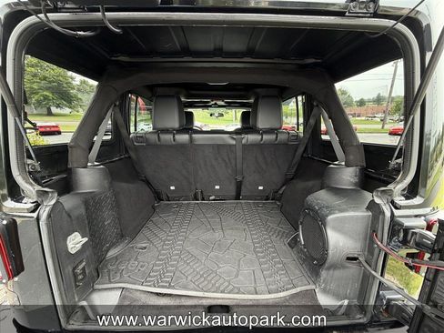 Used 2012 Jeep Wrangler Unlimited Sahara w/ Max Tow Pkg AWD/4WD image 18