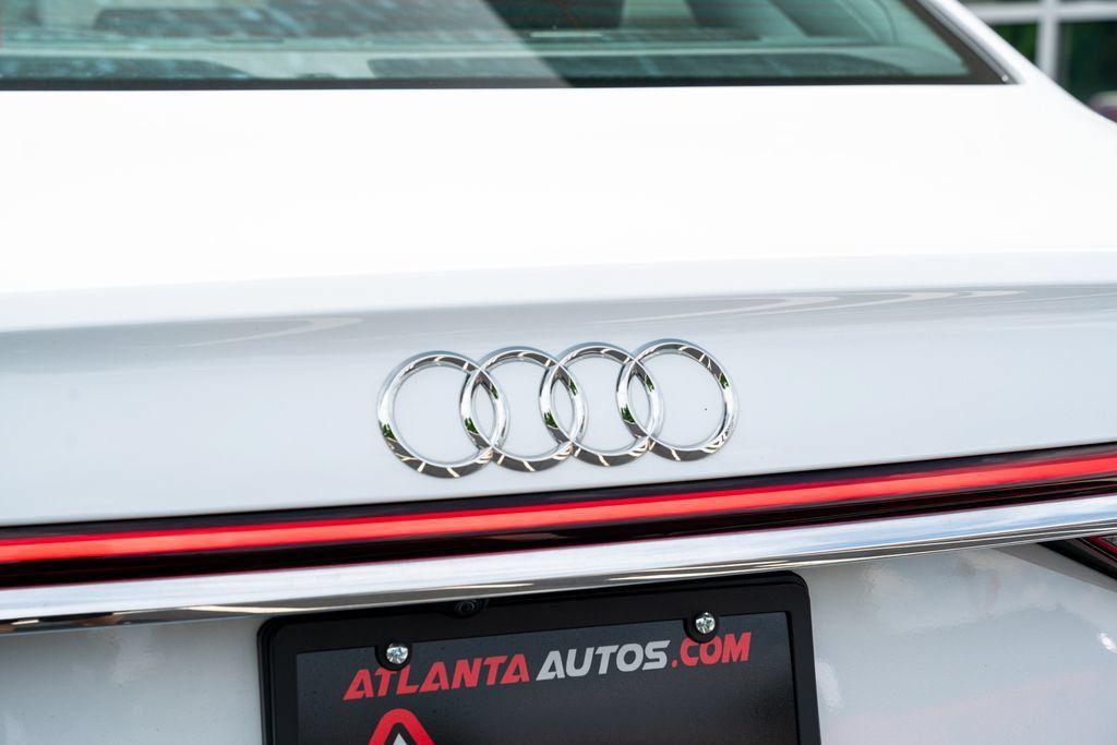 Used 2023 Audi S8 AWD/4WD image 17