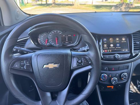 Used 2018 Chevrolet Trax LT image 16