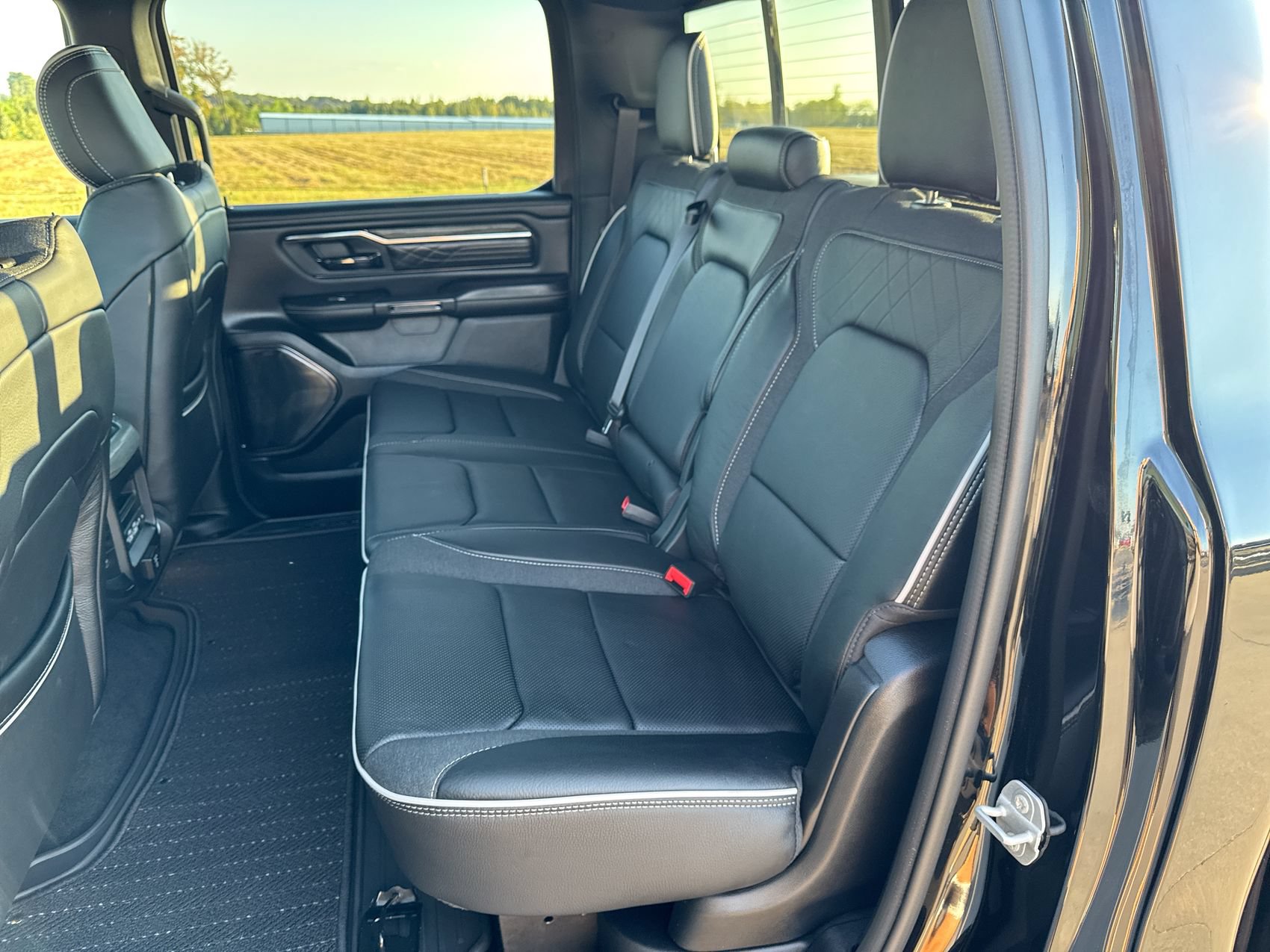 Used 2025 RAM 1500 Limited AWD/4WD image 23