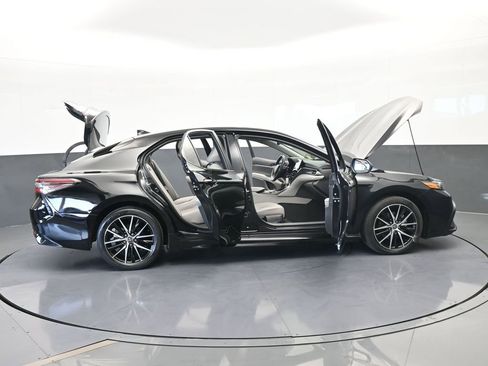 Used 2024 Toyota Camry SE image 61