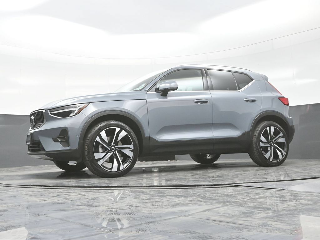 Used 2023 Volvo XC40 B5 Ultimate w/ Protection Package Premier AWD/4WD image 25